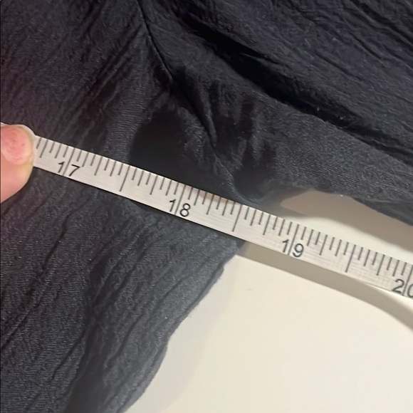 #28 American Eagle Boho Top Floral Embroidered Grey with Bell sleeves Sz M - Picture 11 of 13